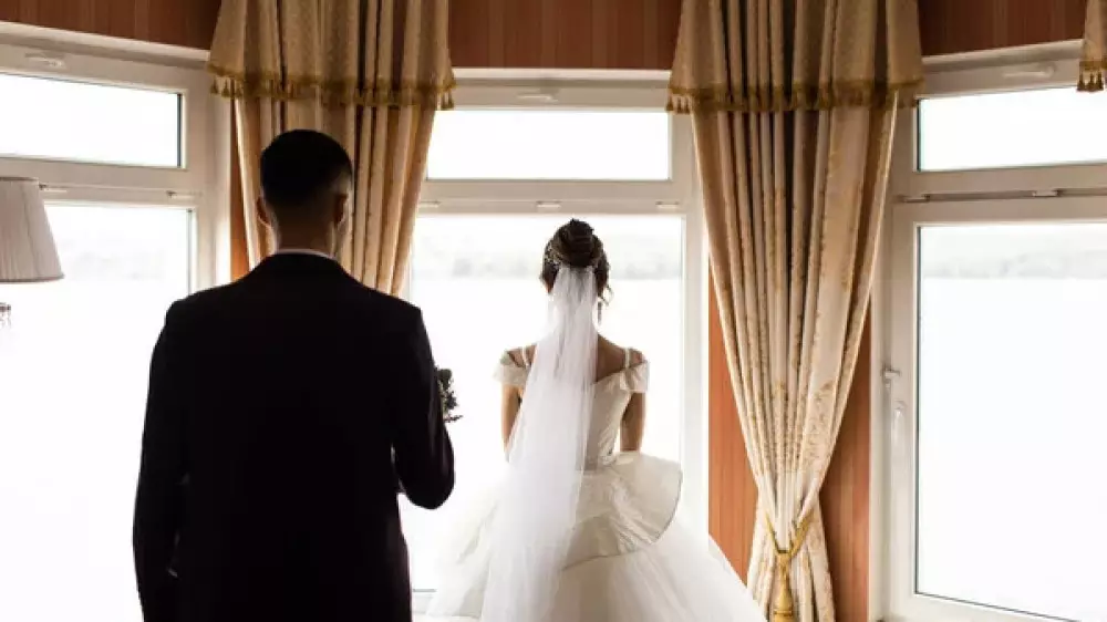 Жамбыл облысында ер адам кездейсоқ 34 жыл бұрын үйленгенін білген