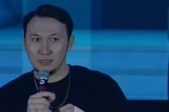 “Қажылыққа жолдама”: Ерекше баласы бар ананы кемсіткен коуч кешірім сұрады