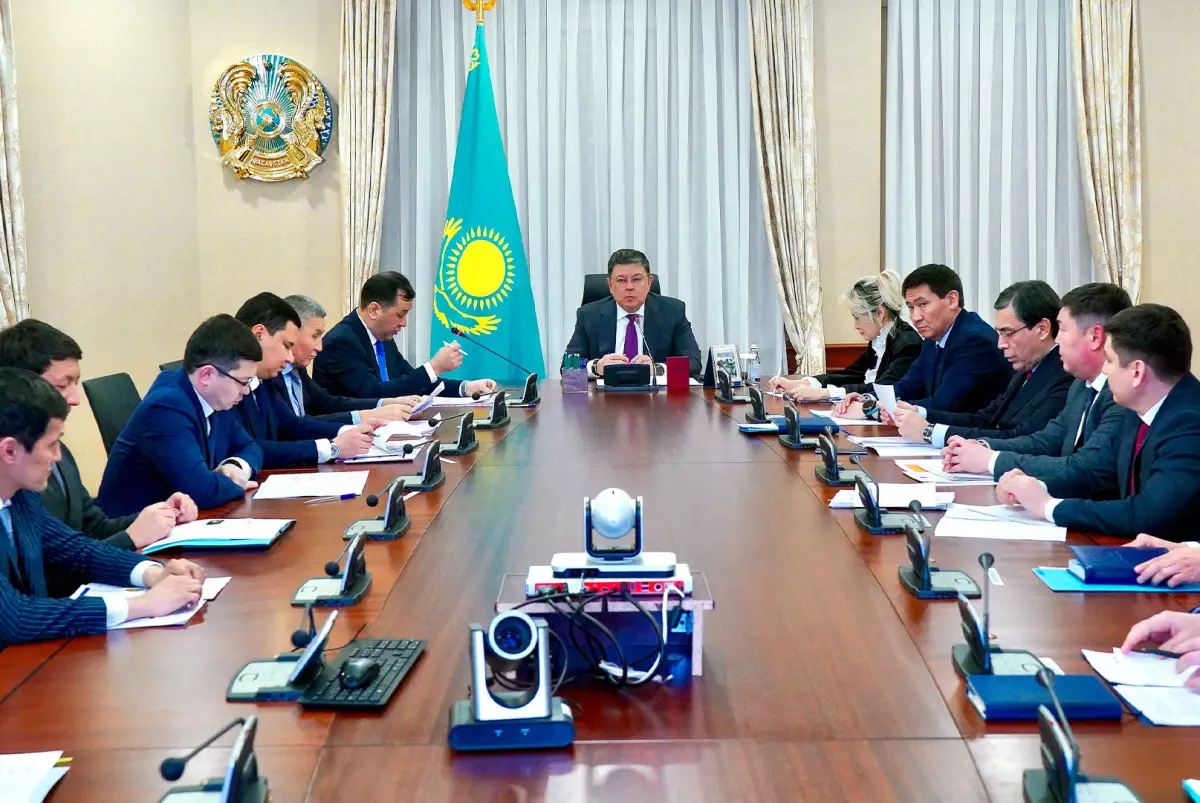 Канат Бозумбаев поручил переформатировать деятельность сельских СПК