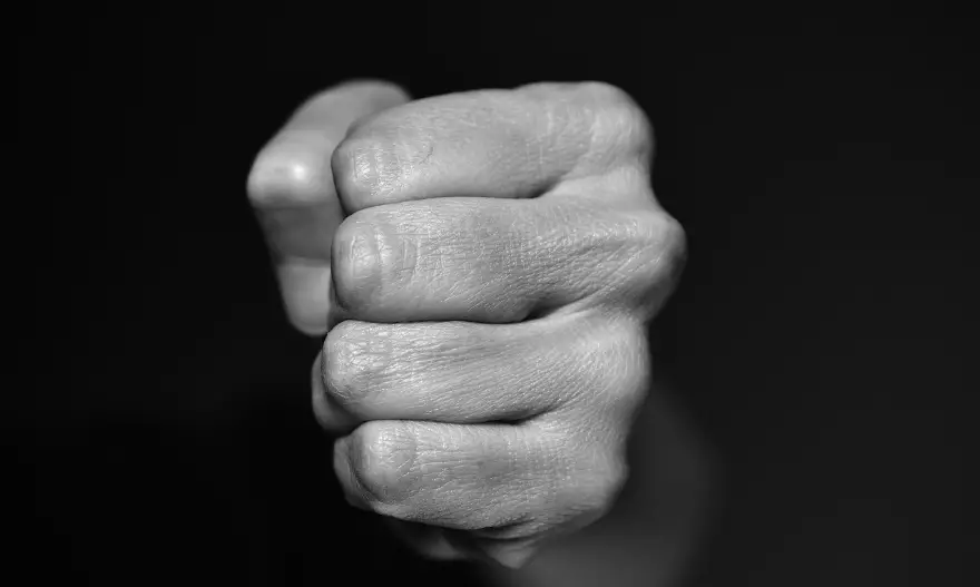 Уголовное дело возбуждено по факту нападения на медика в Уральске