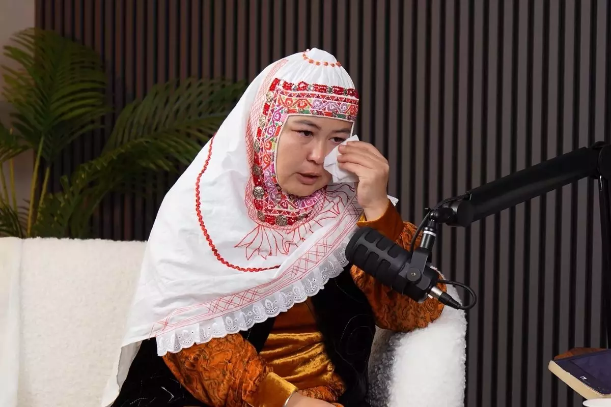 "Секс емес, ұрпақ керек": Омар Жәлелдің тоқалы абайтанушының 4 әйелден 30 баласы барын айтты