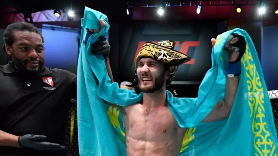 Бывший боец UFC из Казахстана проведет поединок с чемпионом UAE Warriors