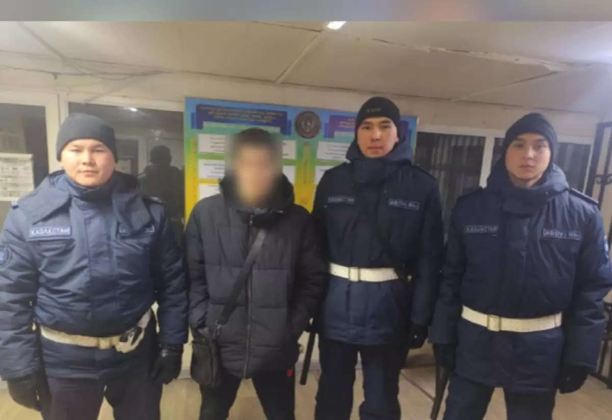 Мужчина с мачете гулял по Конаеву