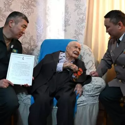 В Алматы фронтовику-связисту исполнилось 100 лет
