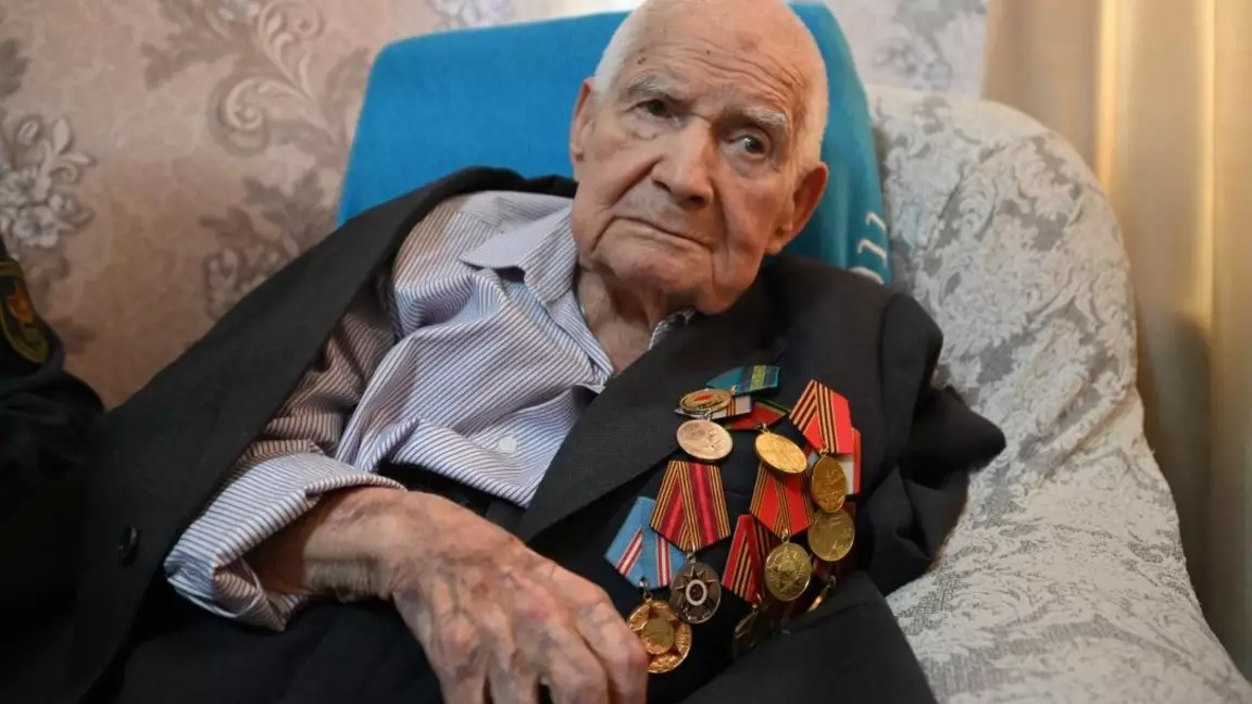 Алматыда Ұлы Отан соғысының ардагері 100 жасқа толды