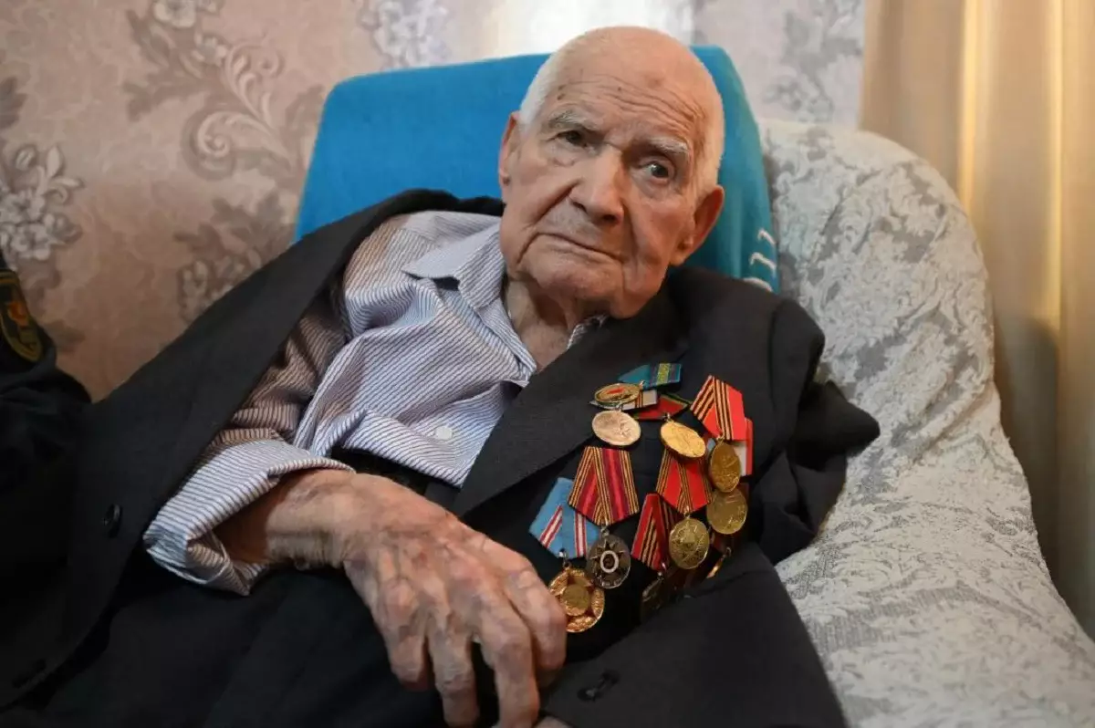 Алматылық майдангер байланысшы 100 жасқа толды