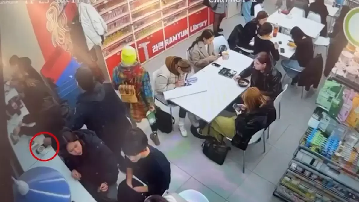 Как карманники орудуют в людных местах Алматы, показала полиция (ВИДЕО)