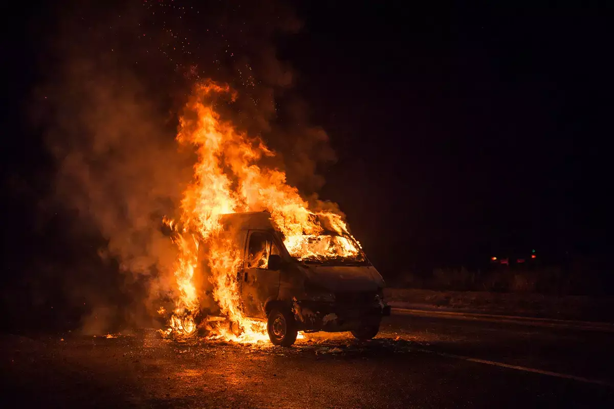 «ГАЗель» сгорела ночью в Актау - новости на Lada.kz 14.01.2026