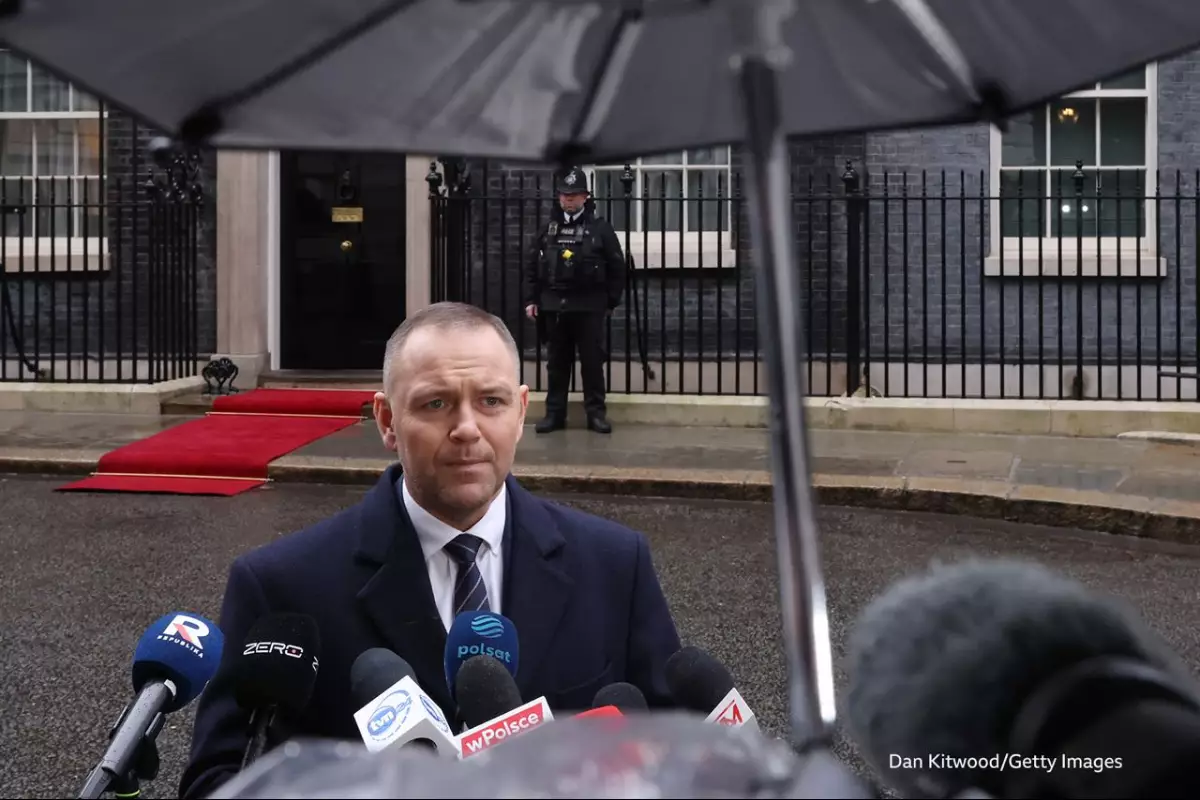 Только Трамп может прекратить войну в Украине — президент Польши