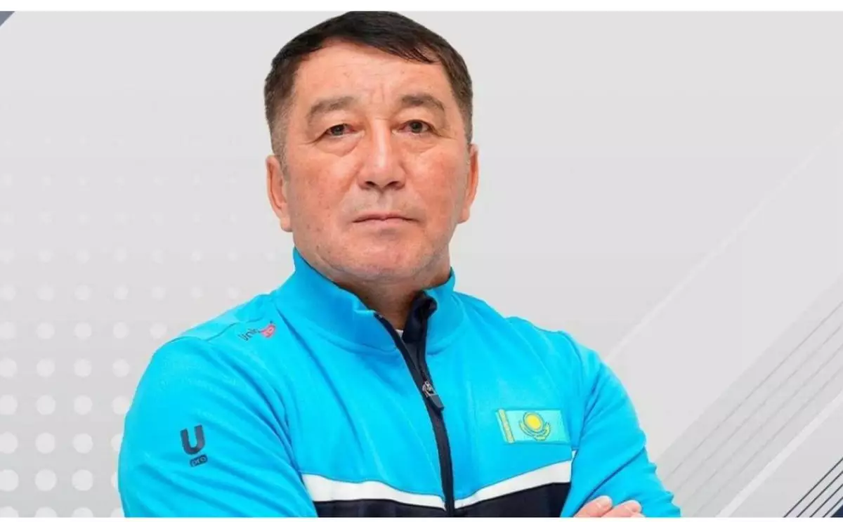 “Қайрат Сәтжанов кеткен жоқ, оны кетірді” – Спорт журналисі Ақырыс Сейтқазы