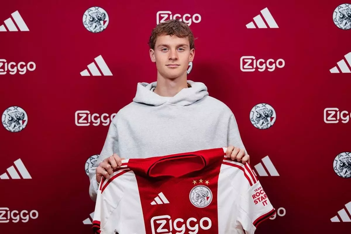 Ресми: Ибрагимович "Аякс" ойыншысы атанды