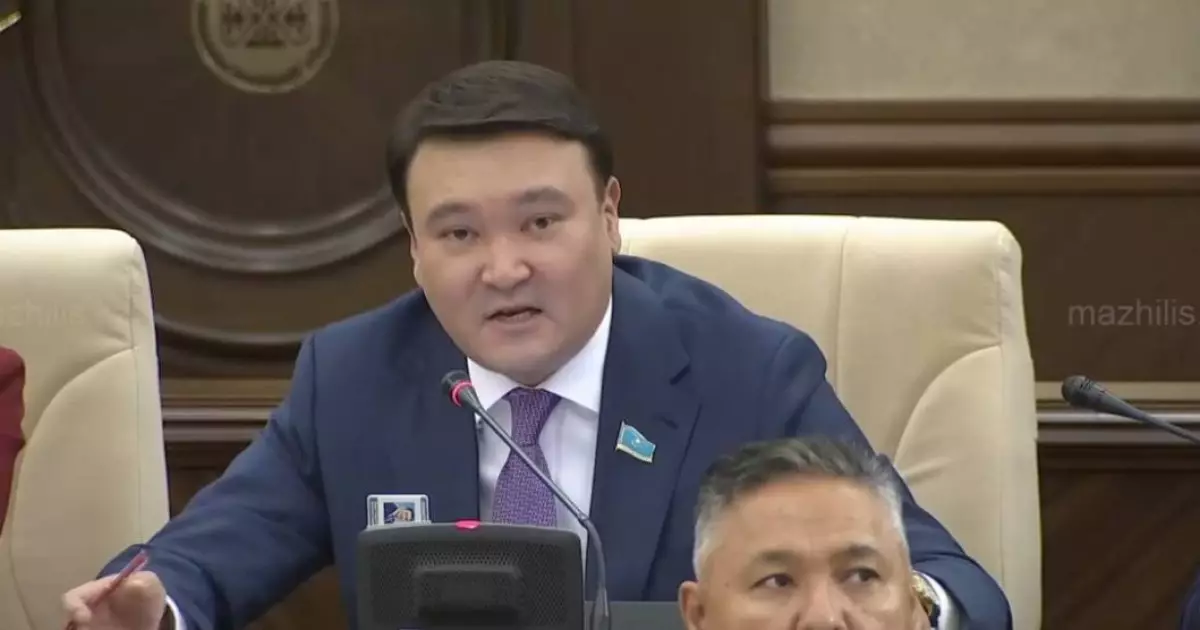  «Атақ-дәрежені сатып алуға болады»: депутат марапаттар «нарығы» жайлы айтты 