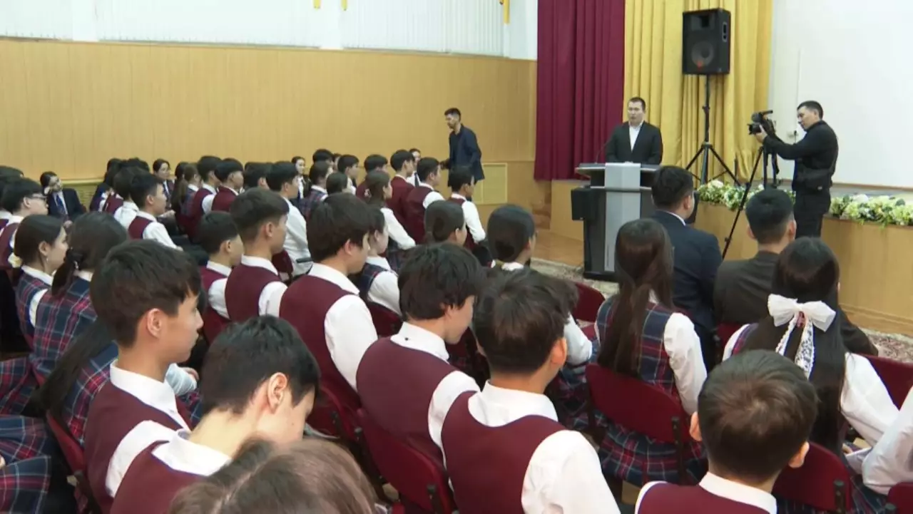 Ақтөбе облысында үш мыңнан астам жасөспірім «Жасыл ел» құрамында еңбек етті