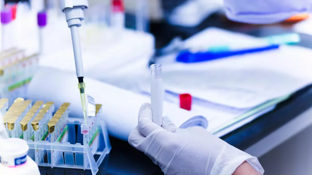 “Сдают анализы за пациенток“: в поликлинике Атырау разгорелся скандал из-за поста в соцсетях