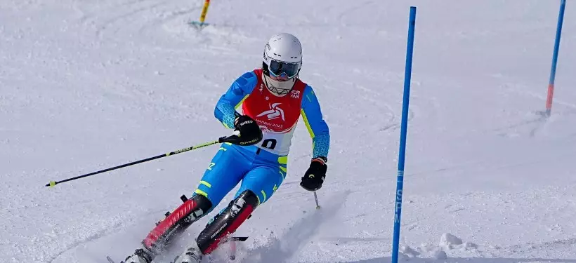 Казахстанская горнолыжница взяла золото юниорского турнира в Поцце-ди-Фассе