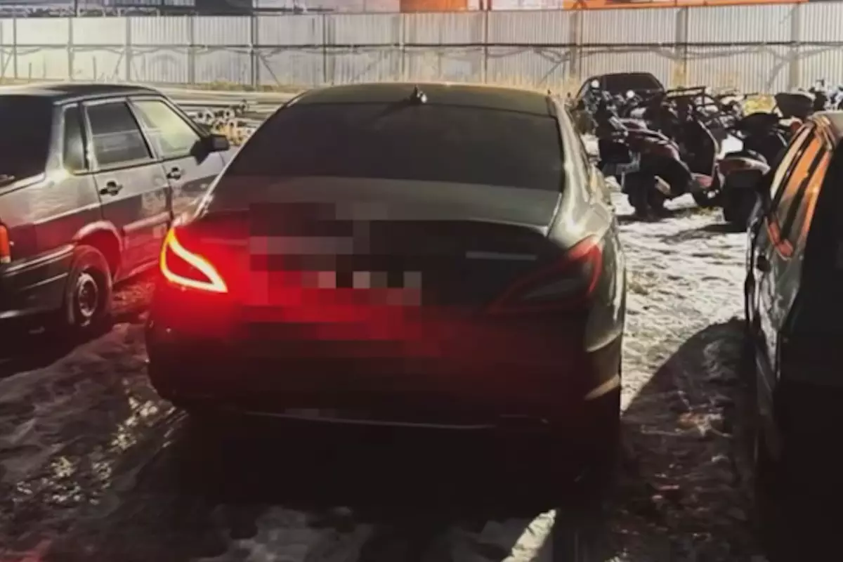 В Атырау водителя наказали за использование поддельных госномеров