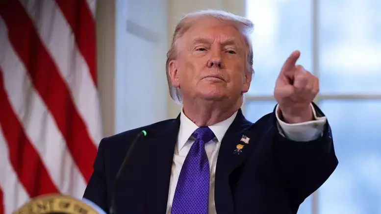 Трамп НАТО атынан Данияны Гренландиядан кетуге шақырды