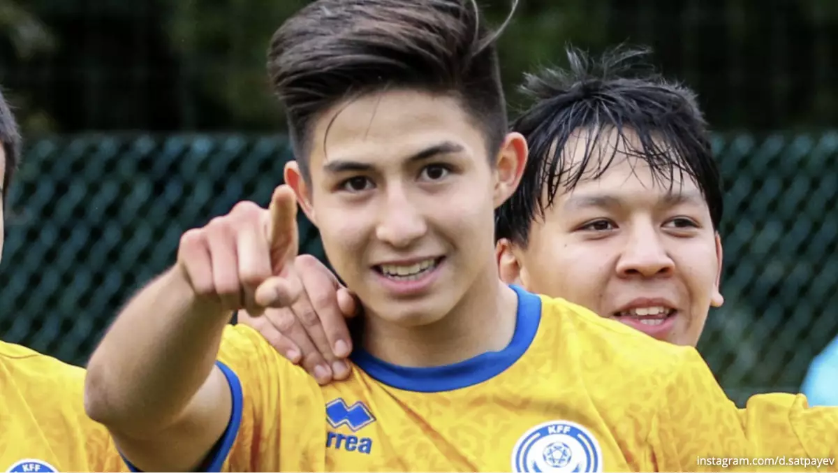 Дастан Сәтпаев «Челсидің» болашақ құрамына енді