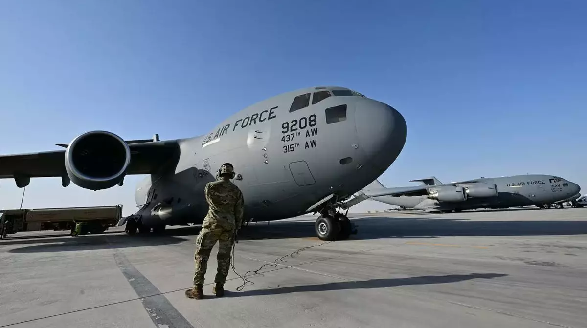 США эвакуируют военных с базы в Катаре: готовится удар по Ирану?