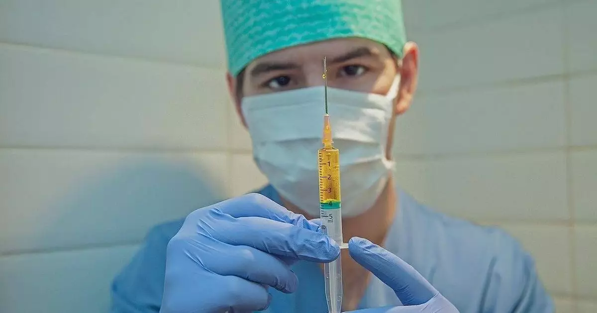  Ораза кезінде укол салдыру оразаны бұза ма? Шариғаттағы нақты үкім 