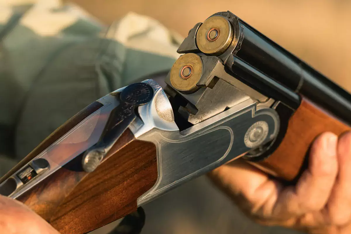 Мужчина ранил из ружья сотрудника спецназа в Астане