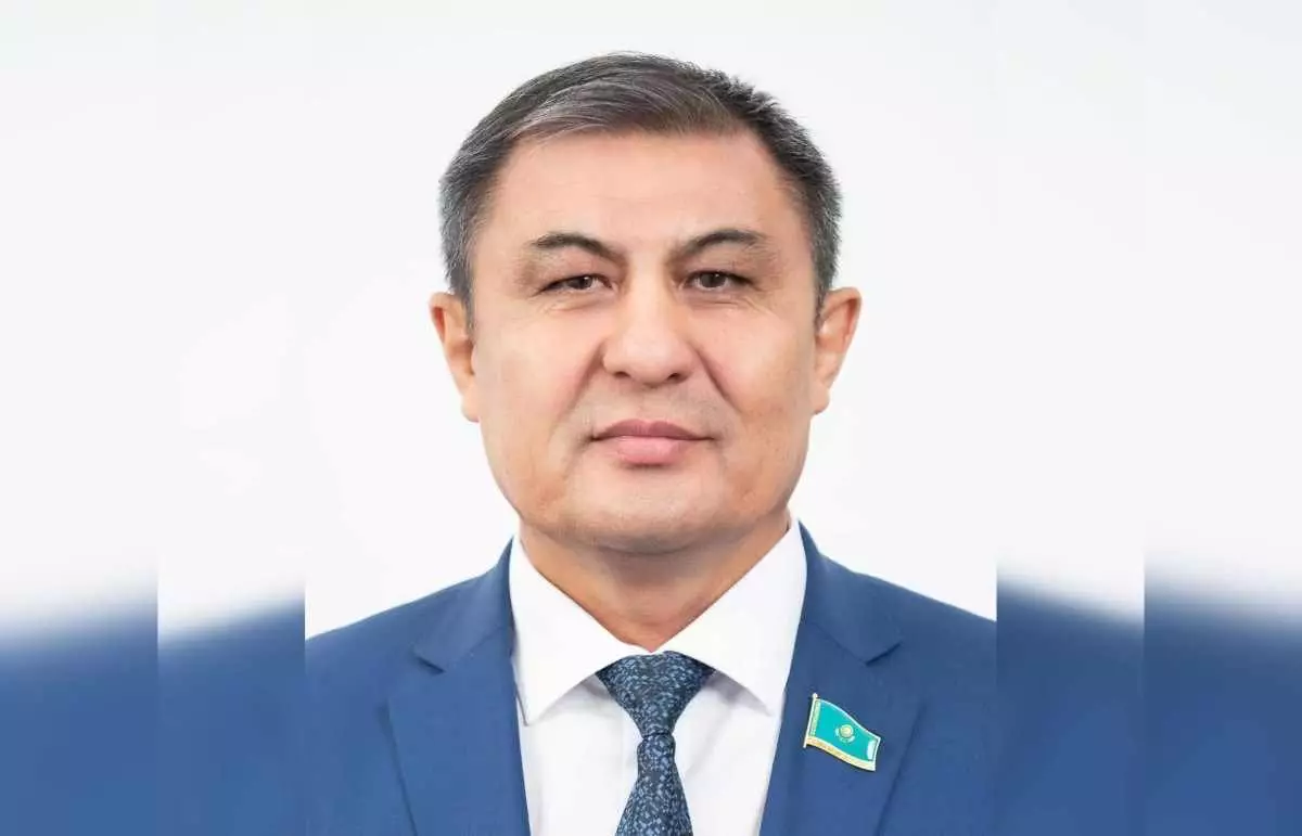 Армия как институт доверия: стратегические акценты в позиции президента