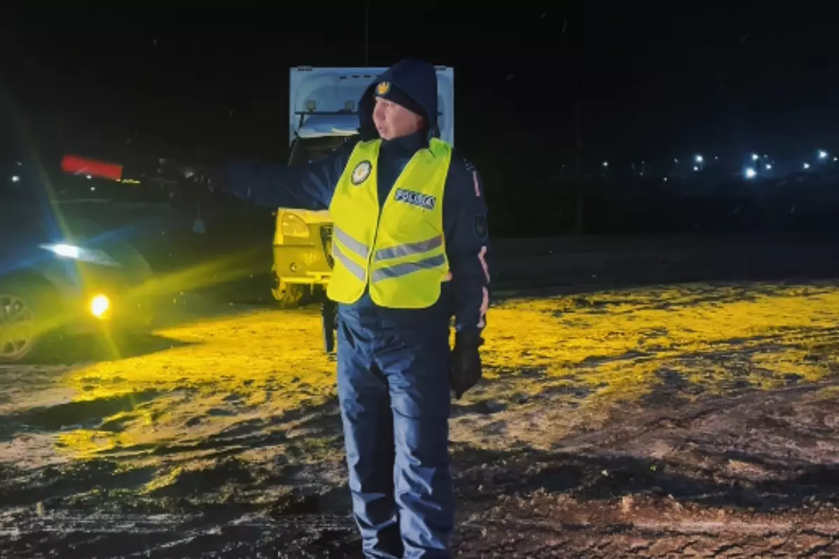 Из-за непогоды полиция усилила патрулирование на трассах Атырауской области