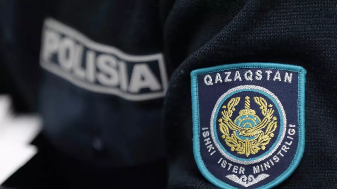 Ақмола облысында 21 жастағы жігіттен ақша бопсалағандар қылмыс үстінде құрықталды (ВИДЕО)