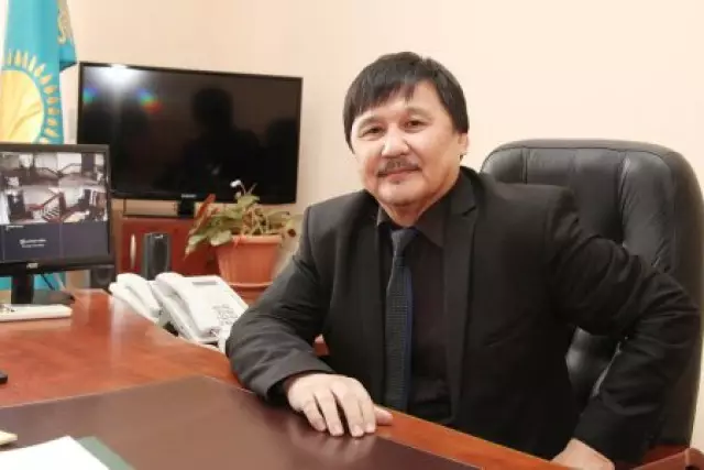 Жапырақтар оқитындай бізге өлең