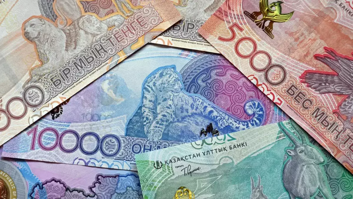 В Казахстане работодатели предлагают зарплаты до 1,8 млн тенге