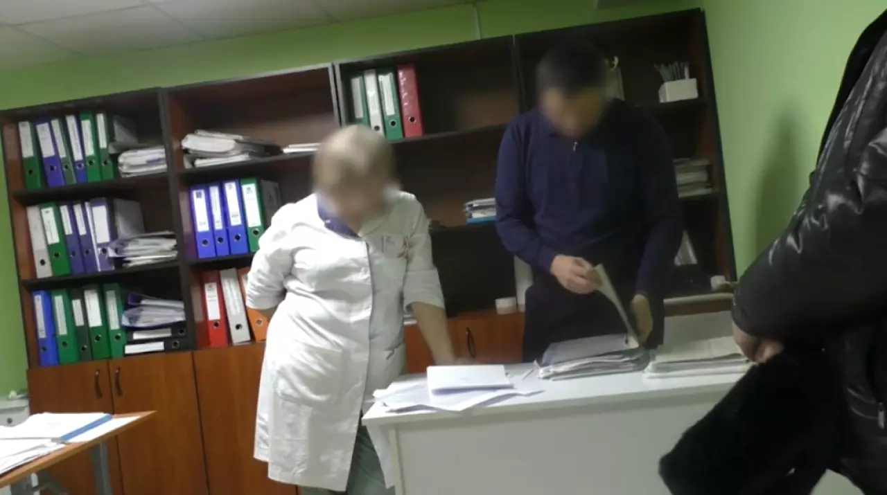 Миллионы тенге незаконно вывели из ФСМС