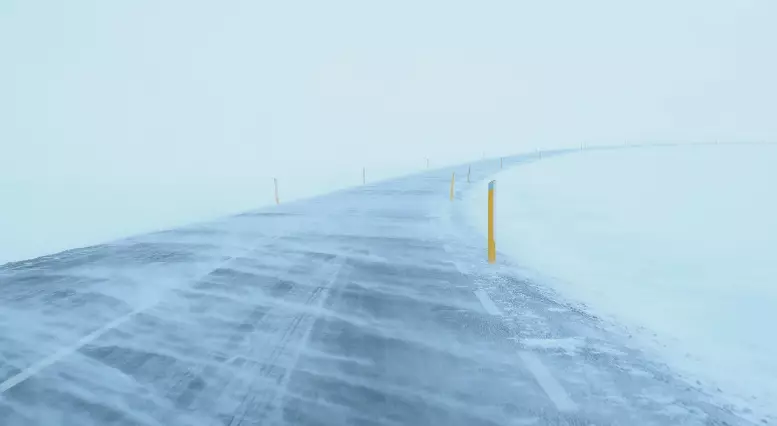 Трассы закрыли из-за непогоды в двух областях Казахстана