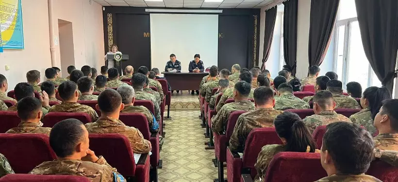 Абай облысында сарбаздар есірткіге қарсы іс-қимыл жөнінде ақпараттандырылды