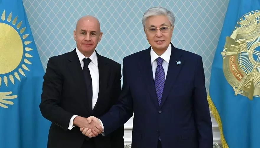 Токаев встретился с президентом FIS и наградил его орденом «Достық» за развитие лыжного спорта в Казахстане