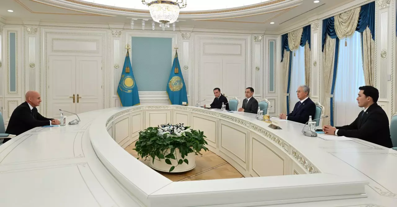 Глава государства принял президента Международной федерации лыжного спорта и сноуборда