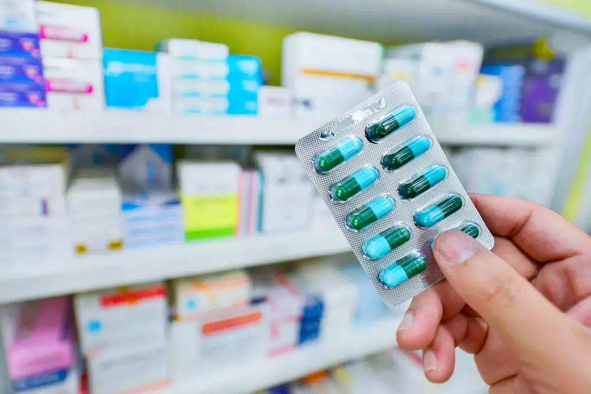 Аптеки в Казахстане остановили закуп медикаментов: причины и последствия - новости на Lada.kz 15.01.2026