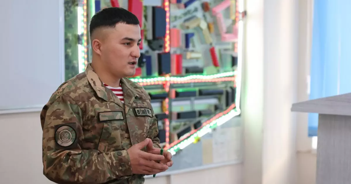   Ұлттық ұланның полиглот сарбазы жеті тілде еркін сөйлейді   