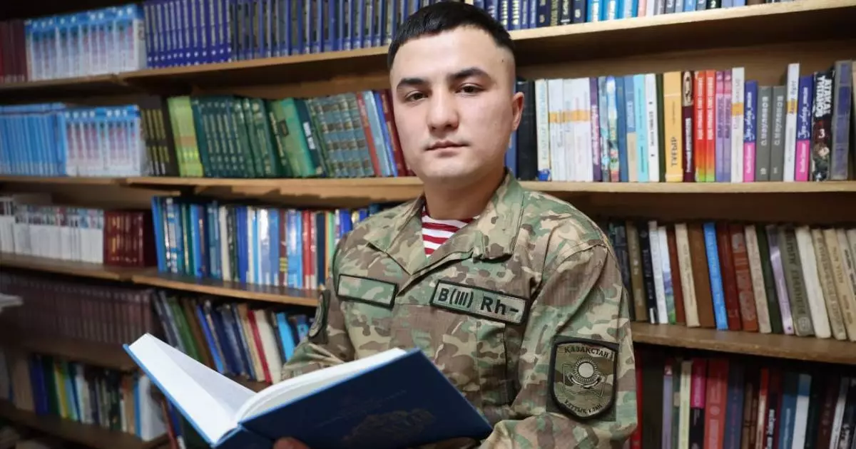  Ұлттық ұланның полиглот сарбазы жеті тілде еркін сөйлейді 