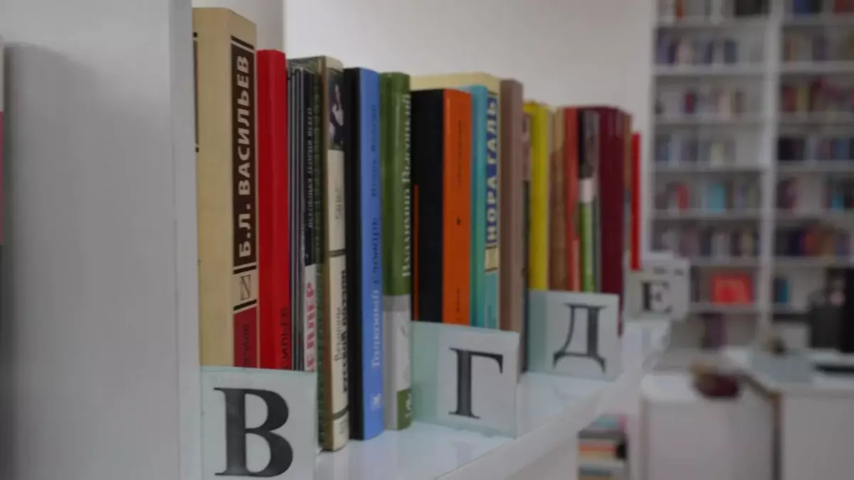 Астанада 11 жастағы оқушы төрт тілде 853 кітап оқыған