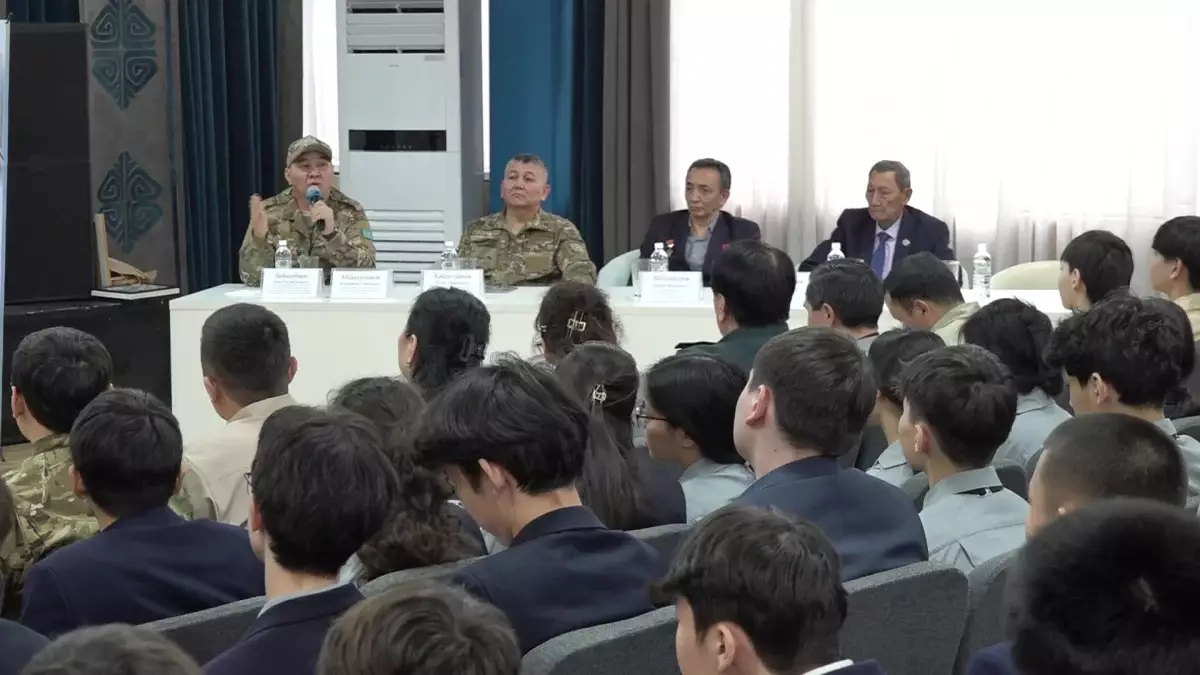 Ерлік – тәрбие жемісі: Алматыда патриоттық форум өтті