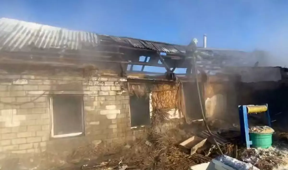 Павлодар облысында көп балалы отбасының үйі өртеніп, екі бала қаза тапты