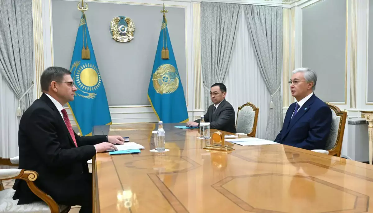 Глава государства встретился с депутатом Мажилиса Парламента Сергеем Пономаревым