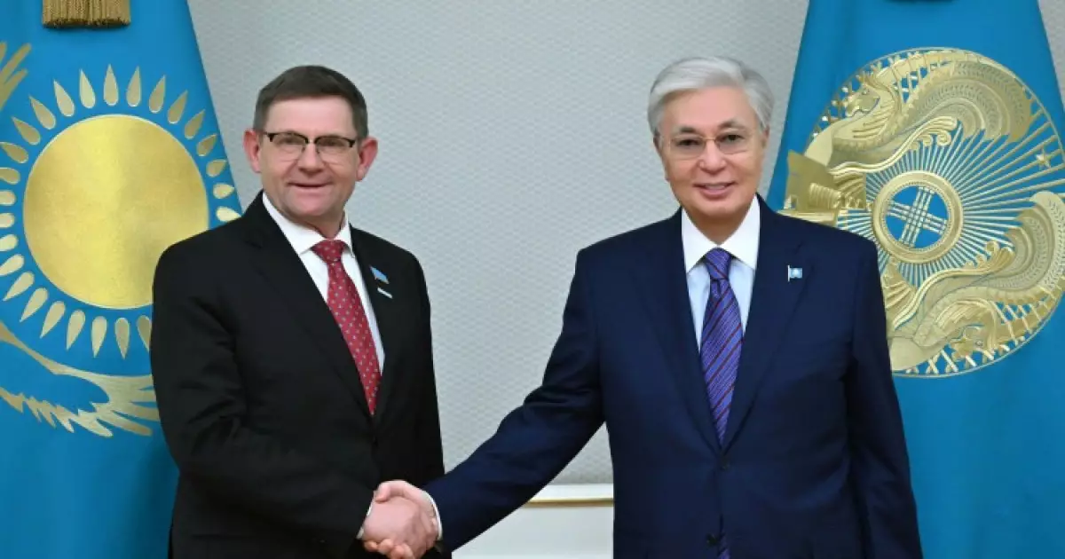   Мемлекет басшысы Мәжіліс депутаты Сергей Пономаревті қабылдады   