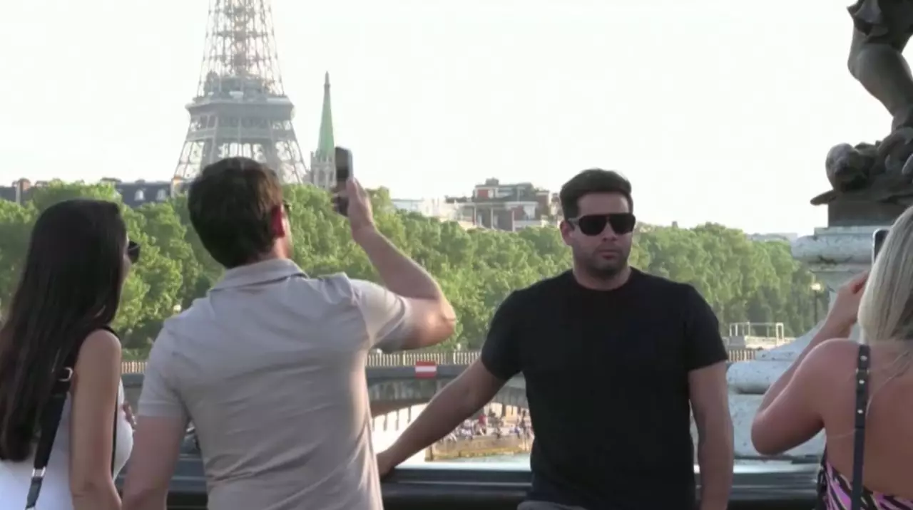 ЖИ жасаған жалған жұлдыздар