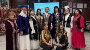 Белсенді ұзақ өмір сүру орталығында "Қазақ ою-өрнектері" тақырыбындағы қазақ тілі бойынша ашық сабақ өтті