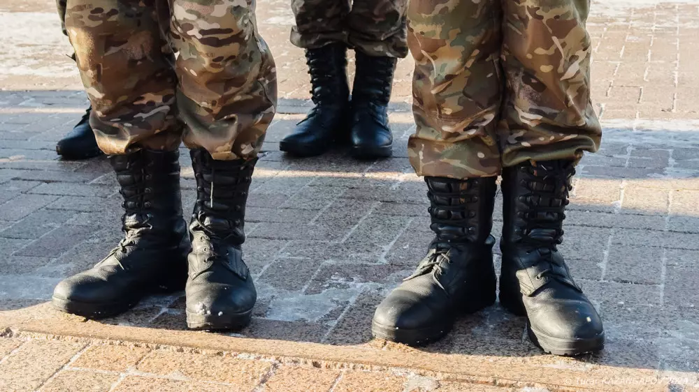 Военного насмерть задавил служебный КамАЗ в Актау