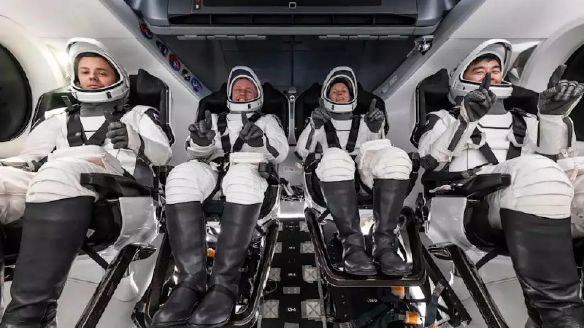 Экипаж МКС досрочно вернулся на землю из-за болезни космонавта