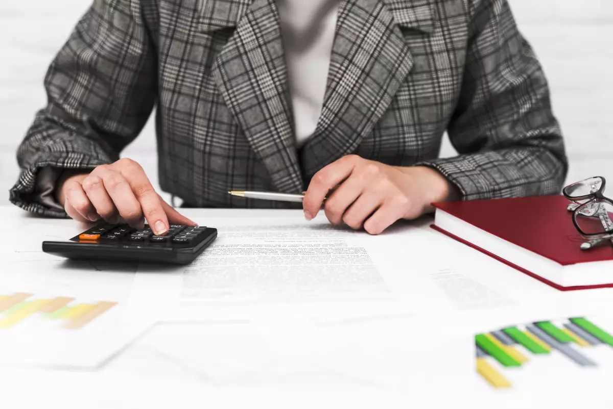 Курс тенге под давлением: экономист рассказал чего ждать дальше