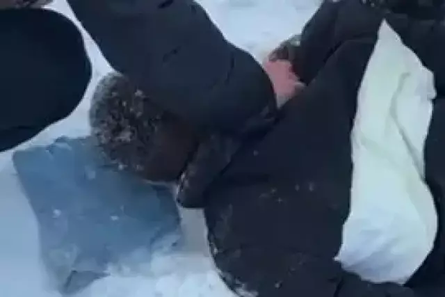 Астанада ер адам арнайы жасақ қызметкеріне оқ жаудырды