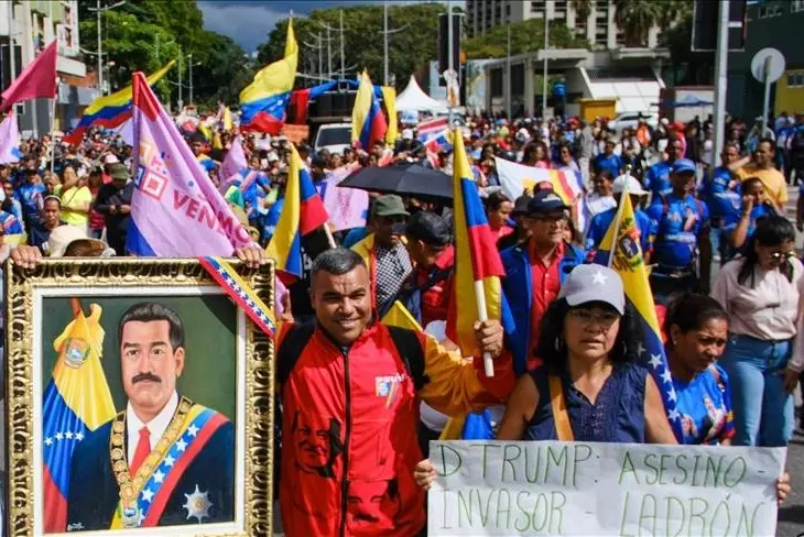 Марш в поддержку Мадуро прошел в Венесуэле